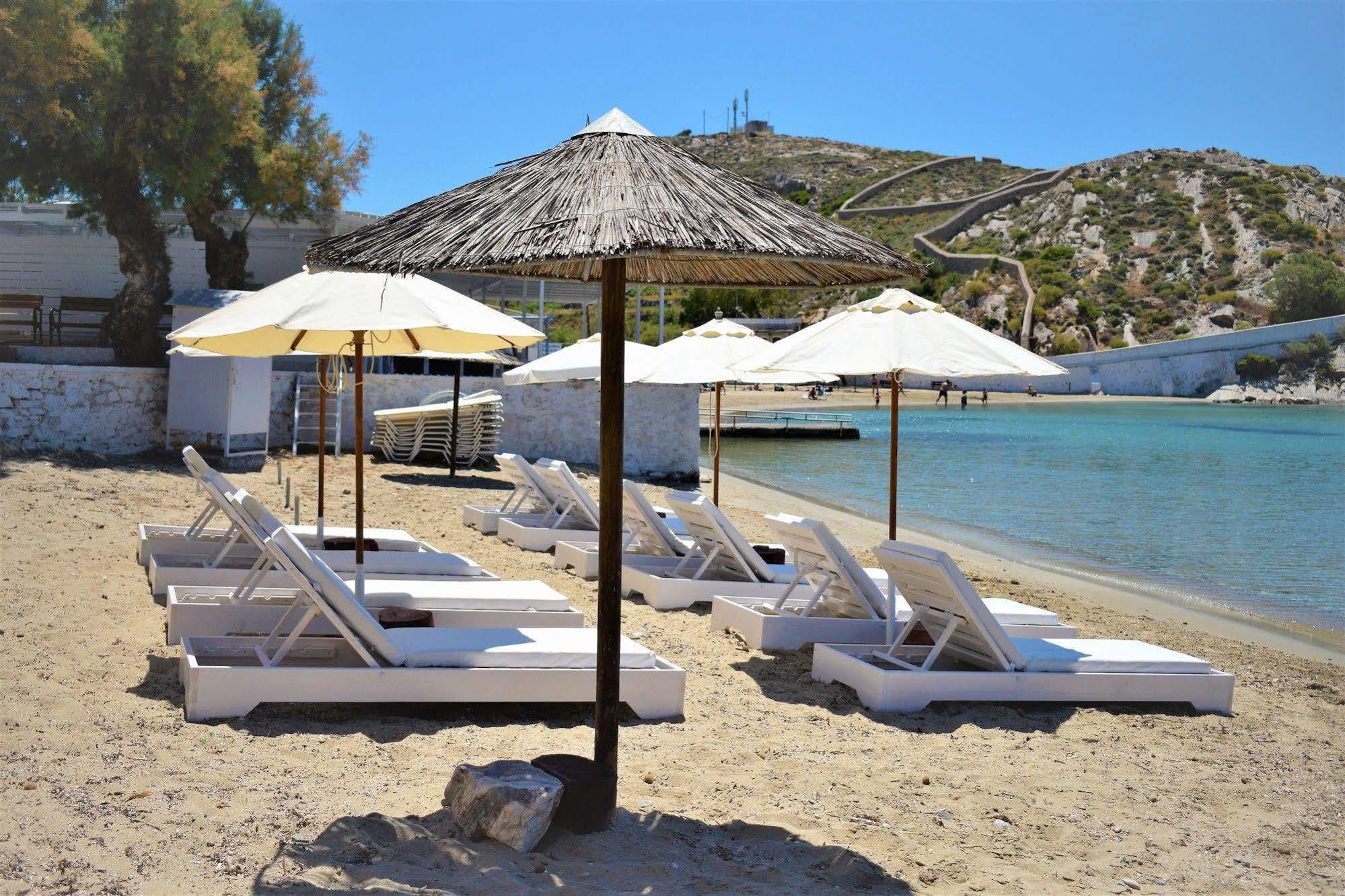 Vari Beach Hotel Екстериор снимка